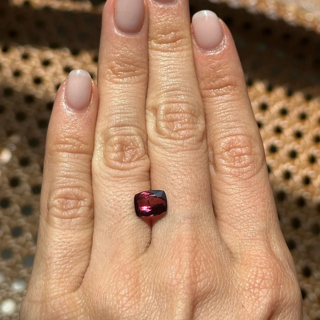 BESPOKE 2.51CT RASPBERRY TOURMALINE