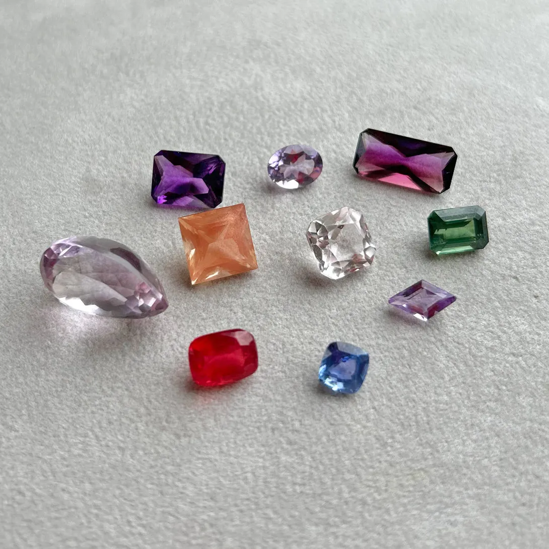BESPOKE 3.34CT GREEN SAPPHIRE