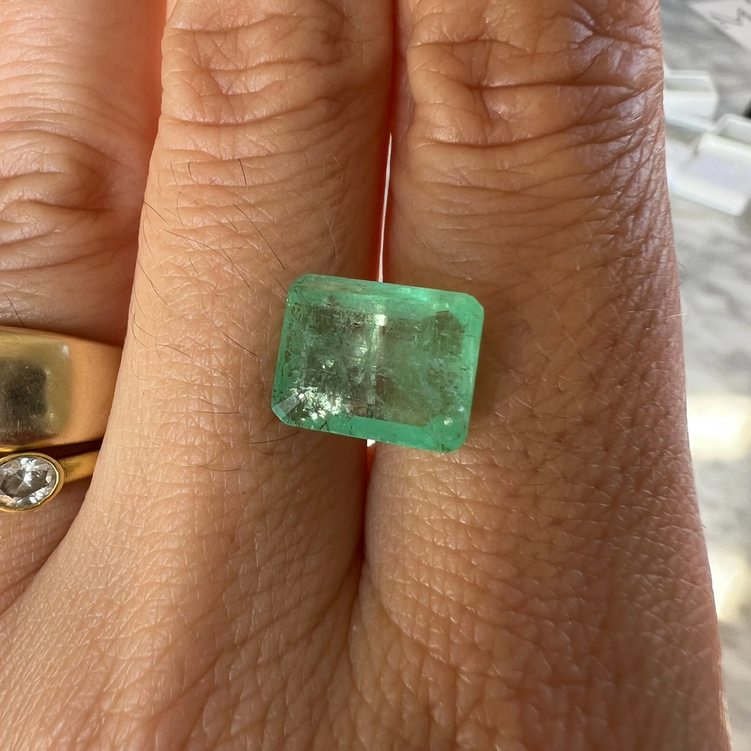 BESPOKE 4.37CT COLOMBIAN EMERALD