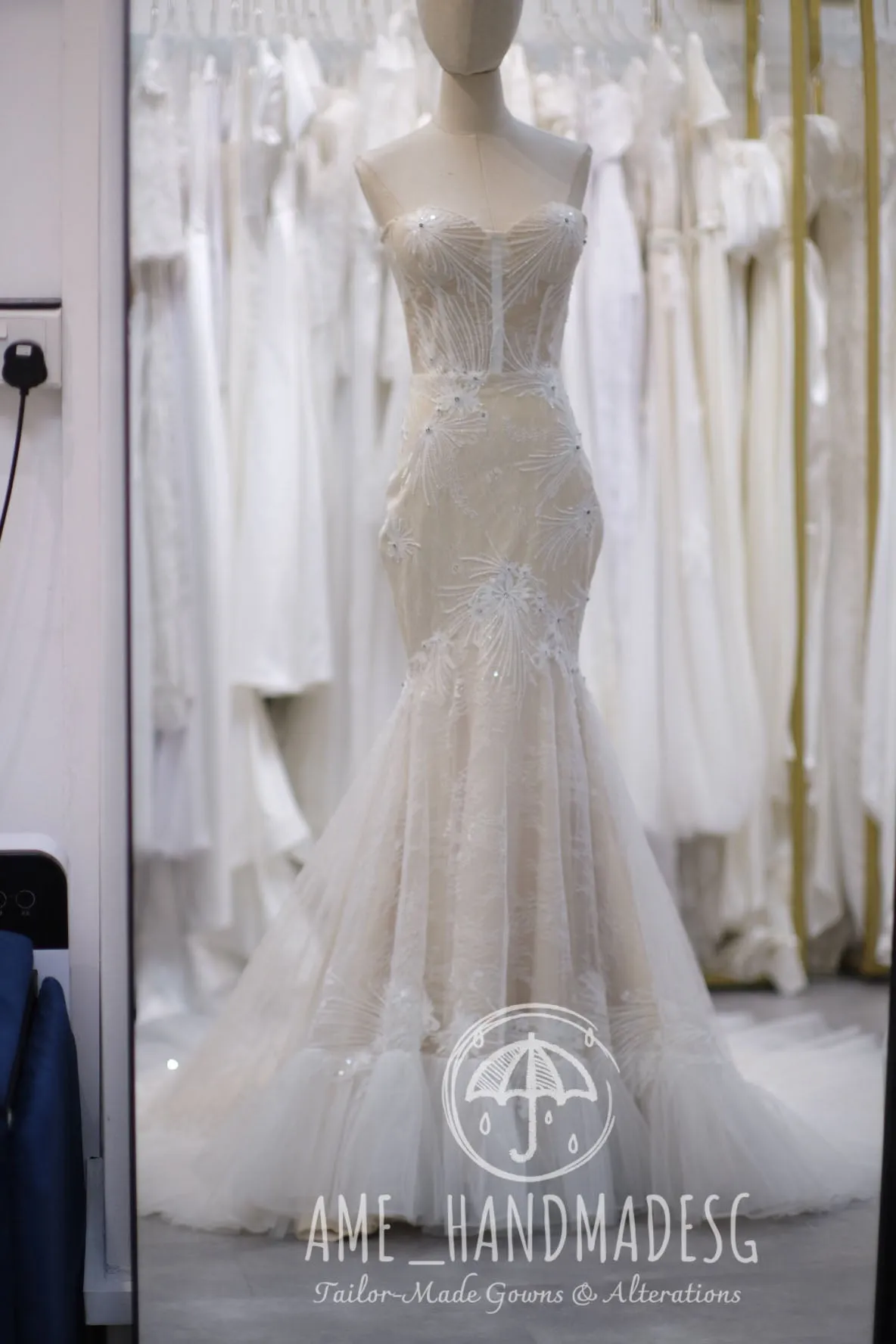 BG-WED-AME-10012 WEDDING GOWN LUX FABRIC FULL FABRIC LACE AND APPLIQUE LACE WITH BEADED SIZE XS