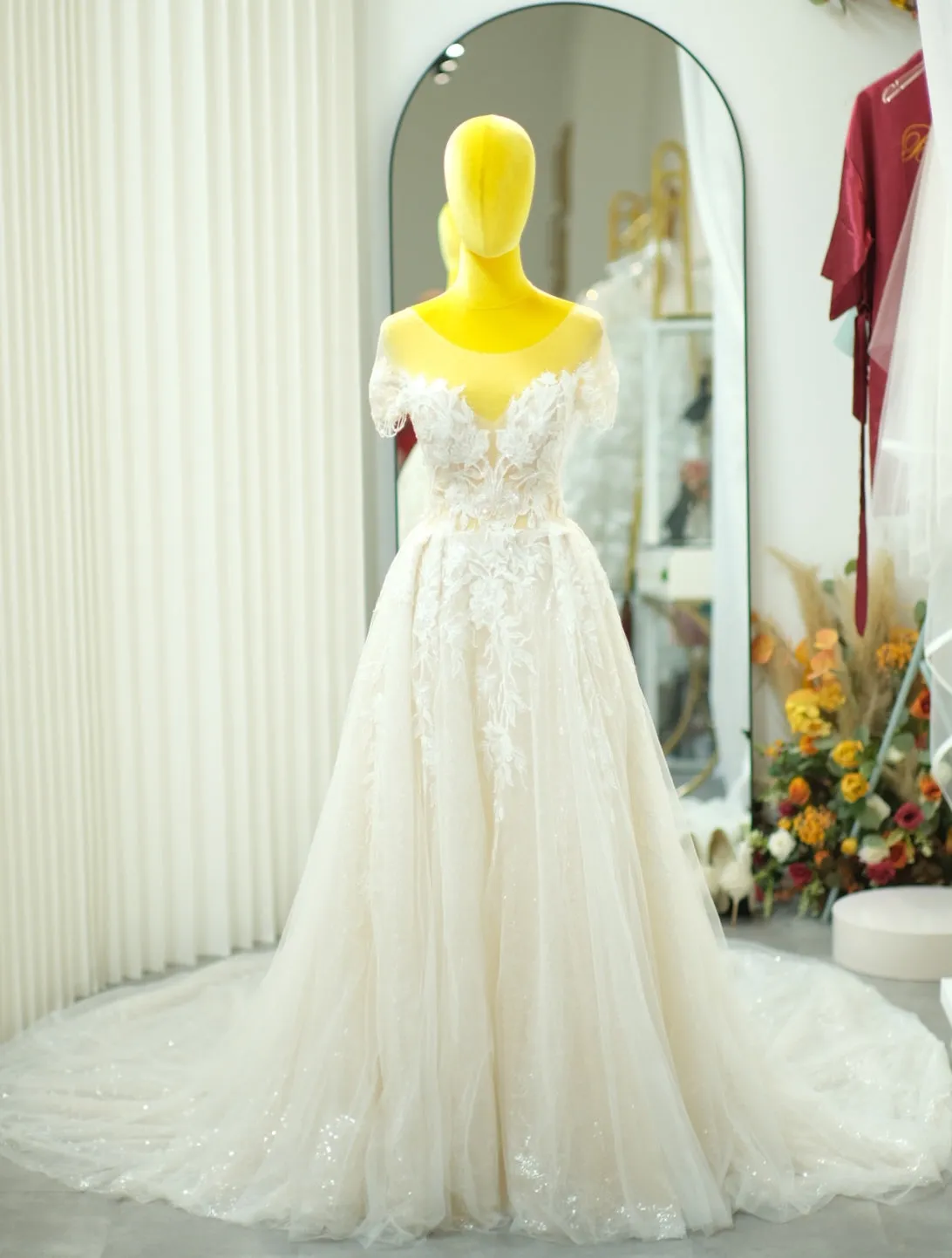 BG-WED-AME-10041 WEDDING GOWN LUX FABRIC, FULL FABRIC LACE  WITH LACE ,SIZE S BUST 80-84 WAIST 66-68 HIPS 96