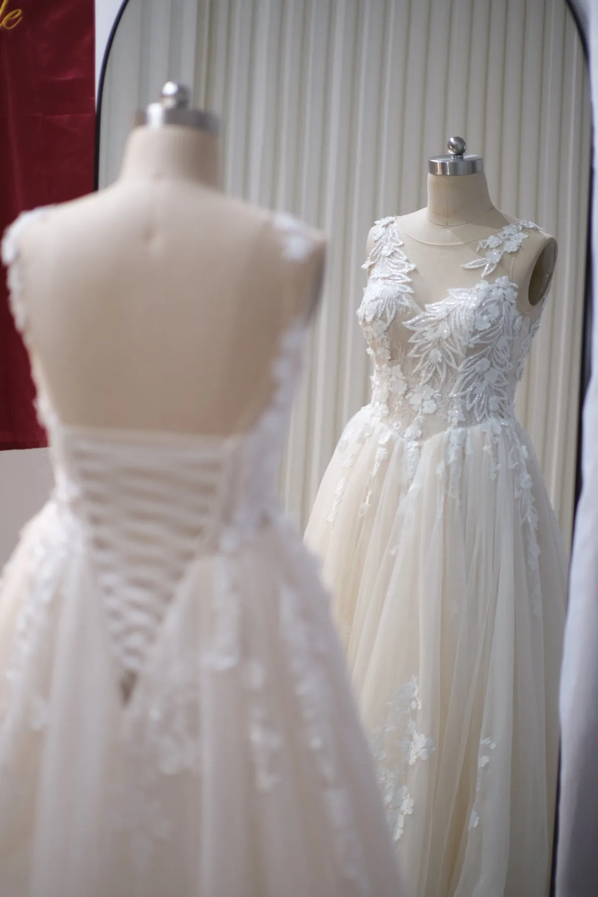 BG-WED-AME-10055 WEDDING GOWN LUX FABRIC FULL Applique LACE WITH BEADED SIZE L BUST 86-90 WAIST 70-72
