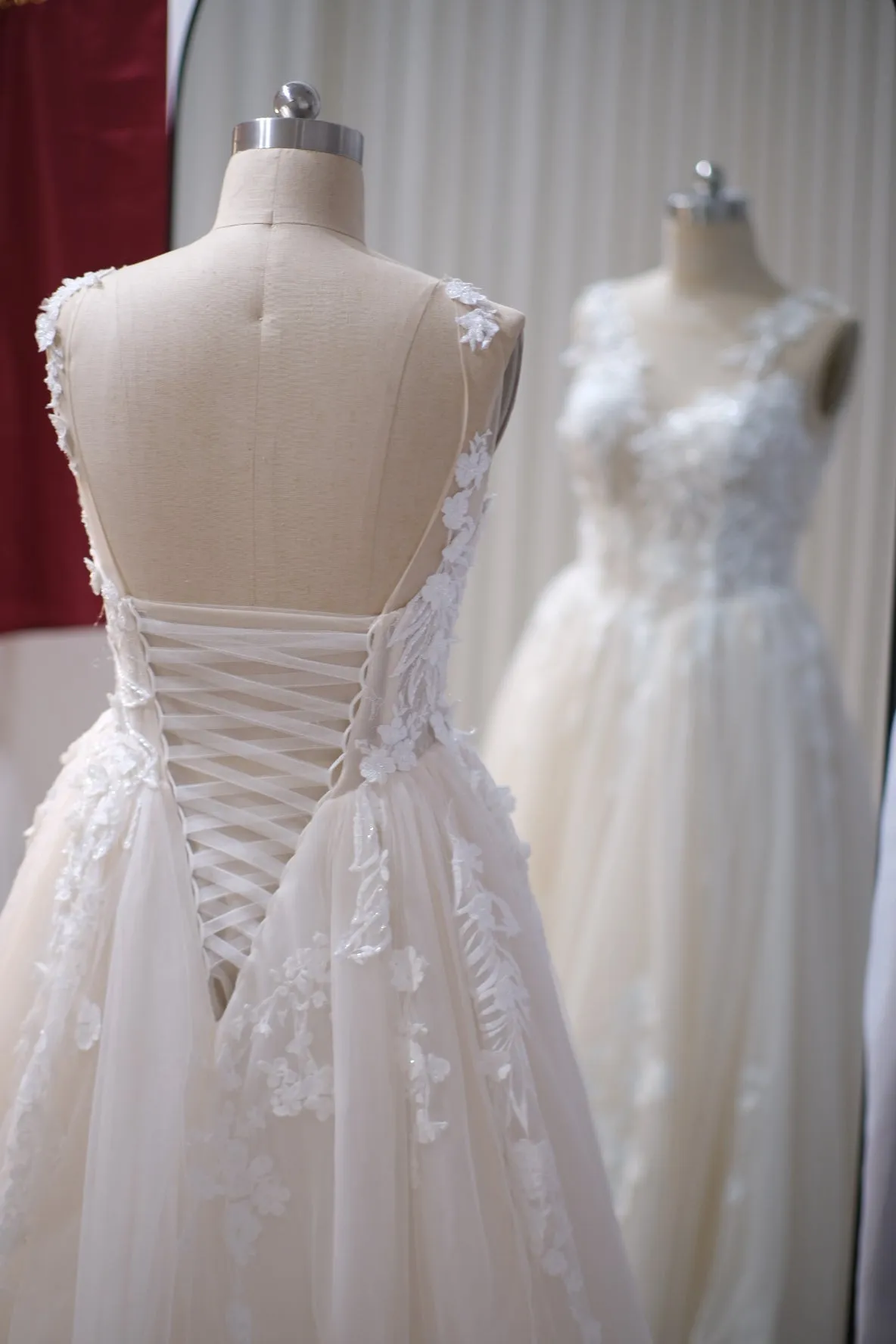 BG-WED-AME-10055 WEDDING GOWN LUX FABRIC FULL Applique LACE WITH BEADED SIZE L BUST 86-90 WAIST 70-72