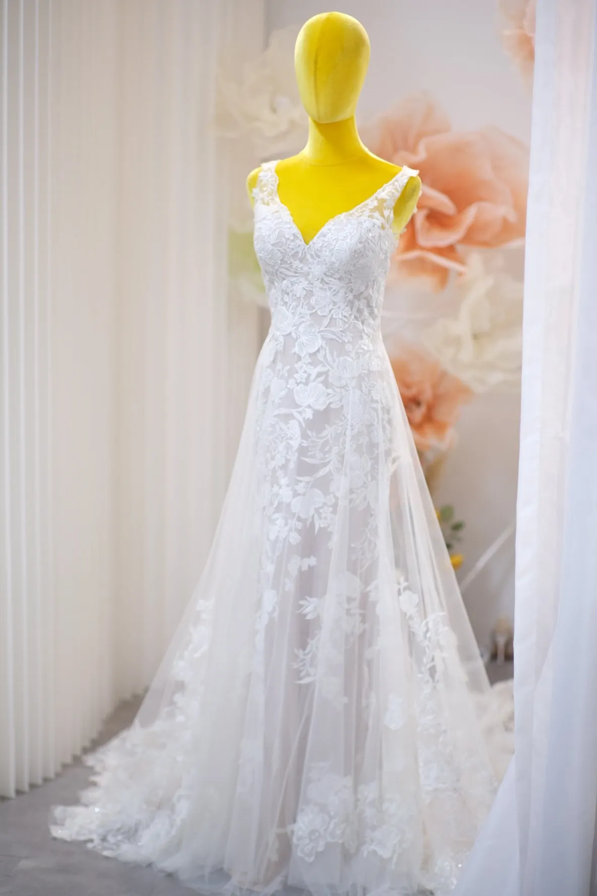 BG-WED-AME-10062 WEDDING GOWN LUX FABRIC, FULL FABRIC LACE SIZE S BUST 80-84 WAIST 66-68 HIPS 96