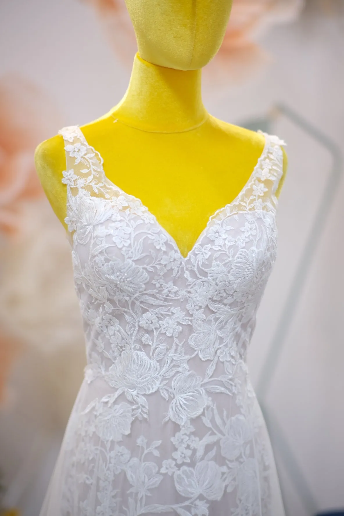 BG-WED-AME-10062 WEDDING GOWN LUX FABRIC, FULL FABRIC LACE SIZE S BUST 80-84 WAIST 66-68 HIPS 96